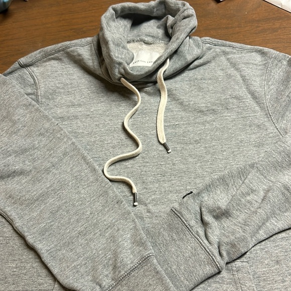 AE cotton sweatshirt- like new! - Picture 1 of 6